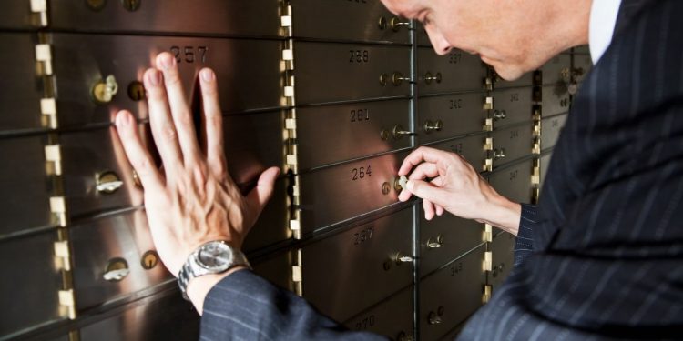 Which Banks Have Lockers in Dubai